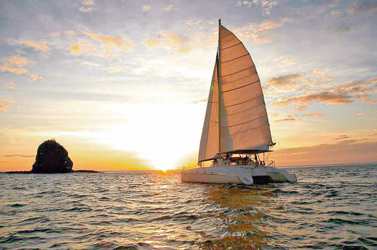 SW038 ล่องเรือยอร์ชคาตามารัน กาฮังบีช(เกาะเฮ) & เกาะราชา เต็มวัน